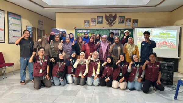 Tim Cara’de PPK Ormawa BEM KMF TP UH Paparkan Hasil Smart Hydro-Feed Farming, Dorong Program Berlanjut di Desa Tinggimae