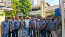 Pengurus SMSI Sumenep bersama Ketua dan Sekretaris serta pengurus SMSI Jatim