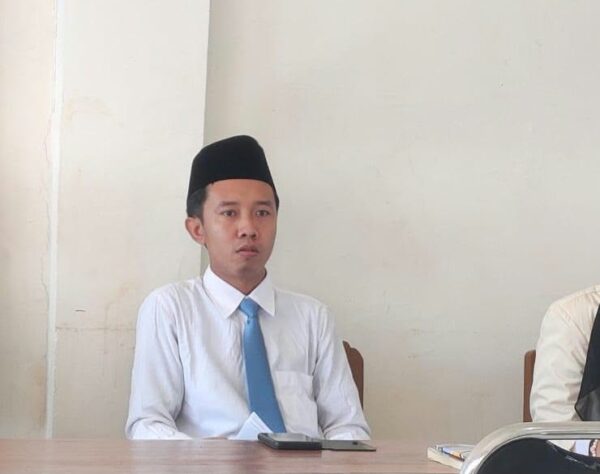 Pesantren di Tengah Badai Zaman: Antara Warisan Peradaban, Kritik Publik, dan Pertaruhan Masa Depan