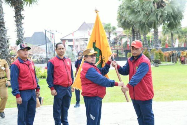 Saat Lepas Kontingen POPDA XV Jatim, Wabup Sumenep Tekankan Sportivitas dan Nama Baik Daerah