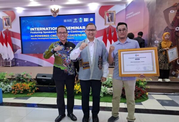 Kacabdindik Apresiasi Guru SMKN 1 Kalianget Tembus Prestasi AI Internasional, Buka Peluang Berkompetisi ke Negeri China
