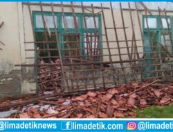Di Sapeken, Bangunan MI Rata dengan Tanah Setelah Dihantam Angin 7 Di Sapeken, Bangunan MI Rata dengan Tanah Setelah Dihantam Angin