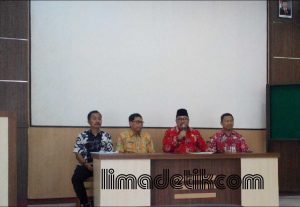 Wabup Bondowoso: Tak Ada Titipan Dalam Rekrutmen Pegawai non PNS RSUD dr. Koesnadi 2 Wabup Bondowoso: Tak Ada Titipan Dalam Rekrutmen Pegawai non PNS RSUD dr. Koesnadi