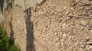 Warga Desa Kadur Pamekasan Keluhkan Kondisi Jalan Rusak