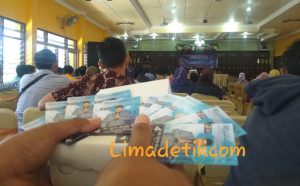 Sosialisasi RUU Perlindungan Anak dan Perempuan, Peserta temukan APK Salah Satu Caleg DPR RI di Kotak Kue