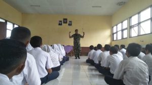 Satgas TMMD Ke 104 Berikan Wawasan Kebangsaan Kepada Pelajar SMPN 4 Sumberjambe 8 Satgas TMMD Ke 104 Berikan Wawasan Kebangsaan Kepada Pelajar SMPN 4 Sumberjambe