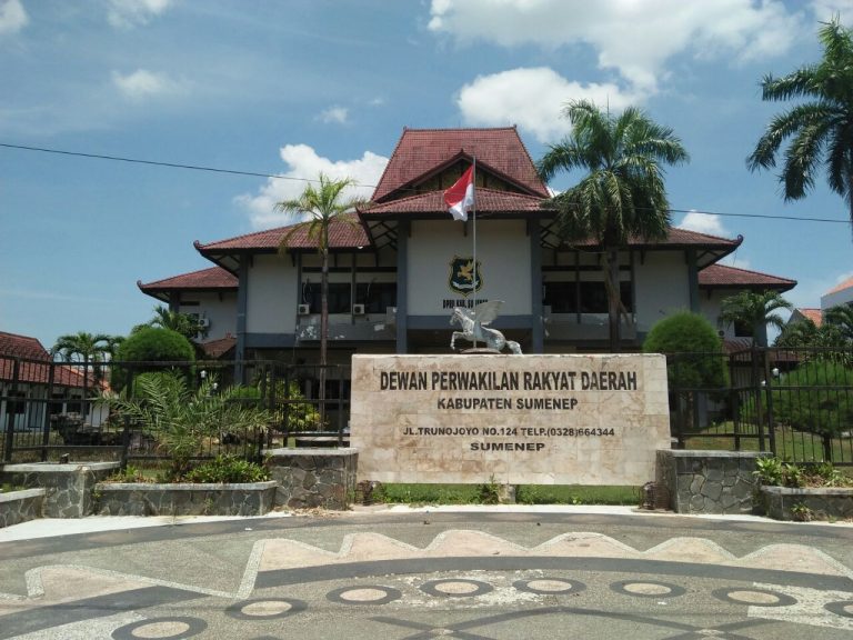 Dewan Sumenep “Warning” Pelaksanaan Lelang Sport Center