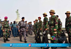 Pangkoarmada II Pimpin Apel Kelengkapan Pasukan Latopsfib Koarmada II 6 Pangkoarmada II Pimpin Apel Kelengkapan Pasukan Latopsfib Koarmada II