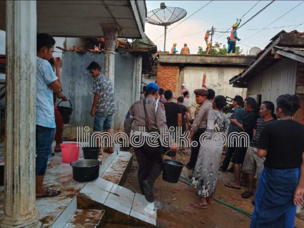 Dua Rumah dan Satu Toko Dilalap Si Jago Merah di Arjasa Sumenep
