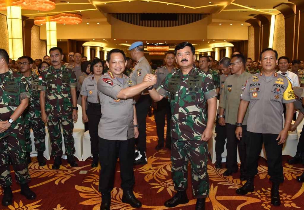 Panglima TNI dan Kapolri Besok Berkantor di Papua Selama Sepekan