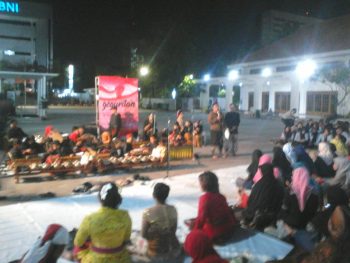 Komunitas Bengkel Surabaya Gelar Pentas Geguritan Sebagai Persembahan di Hari Sumpah Pemuda