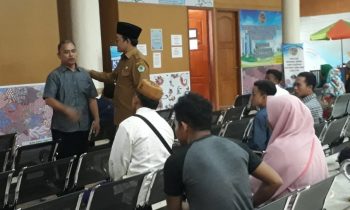 Hari Pertama Masuk Kerja, Bupati Pamekasan Langsung Sidak ke MPP