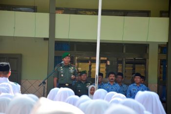 Pesan Komandan Kodim 0824 Jember untuk Semua Pelajar Saat Menjadi Inspektur Upaca Hari Pahlawan di MAN 1 Jember