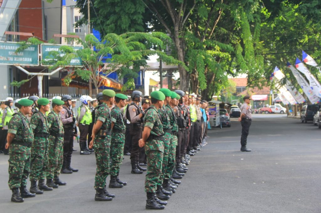 TNI-Polri di Pamekasan Apel Bersama Dalam Pengamanan Perayaan Natal 2019