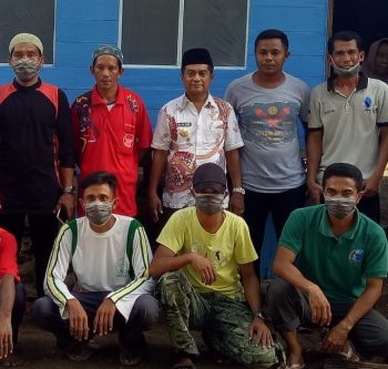 Patut Ditiru, Pemuda di Pulau Sepanjang Lakukan Bedah Rumah dan Bagikan Kompor Gas Untuk Warga yang Tidak Mampu 4 Patut Ditiru, Pemuda di Pulau Sepanjang Lakukan Bedah Rumah dan Bagikan Kompor Gas Untuk Warga yang Tidak Mampu