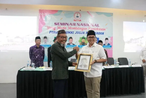 Bupati Pamekasan: Kepemimpinan Tak Boleh ada jarak dengan Masyarakat 1 IMG 20200511 WA0031