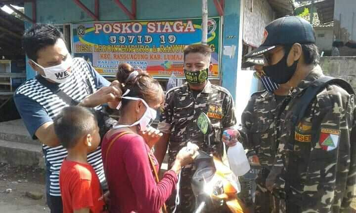 Cegah Penyebaran Covid-19, Banser Satkoryon Randuagung Perketat Penjagaan di Pos Jaga 2 received 2645213295754463