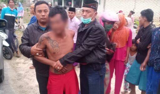 Warga Desa Jarin Pamekasan Amankan Seorang Pria Saat Kepergok Mencuri Mesin Pompa