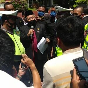Persoalkan Dana Hibah 2,9 Triliun, GAS Jatim Gelar Aksi Demo ke Gedung DPRD Provinsi Jaw Timur