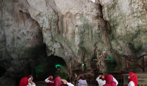 Upacara HUT RI di Sumenep Digelar di Dalam Perut Bumi