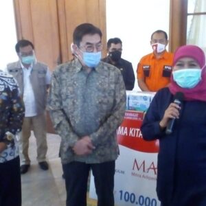 100 Ribu Masker dari Gajah Tunggal Group Untuk Pemprov Jatim