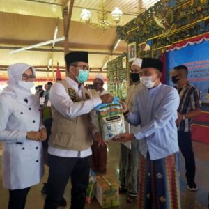 Salurkan 46.537 Paket Sembako Untuk Ponpes dan Penyandang Disabilitas