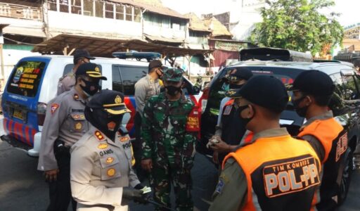 Pasar Pabean Cantian Jadi Sasaran Petugas Lakukan Razia Prokes