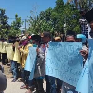 Tuntut Coklid Ulang, Kompak Demo KPU Sumenep