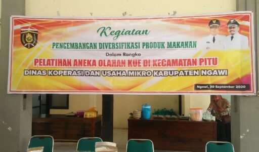 Diskop Ngawi Gelar Pelatihan Pengolahan Kue di Kecamatan Pitu