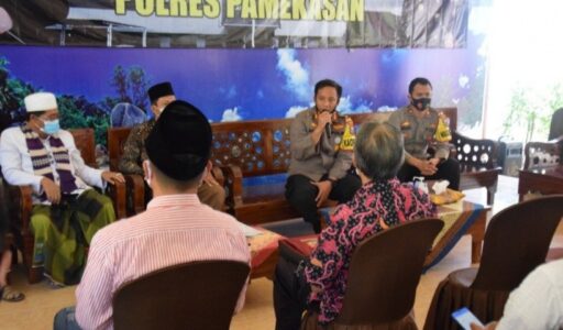 Tolak Aksi Anarkisme, Polres Pamekasan Bersama Tokoh Gelar Deklarasi Damai dan Aman