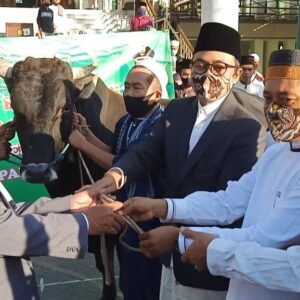 Bupati Pamekasan: Ibadah Qurban Mengajarkan Sikap Sosial Bagi Setiap Umat Manusia