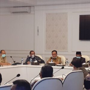 Bupati Baddrut Gelar FGD Urai Persoalan Tembakau Pamekasan
