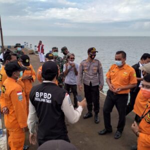 Dua Nelayan Sumenep Hilang, Basarnas Jatim dan Kabupaten Diterjunkan 4 Dua Nelayan Sumenep Hilang, Basarnas Jatim dan Kabupaten Diterjunkan