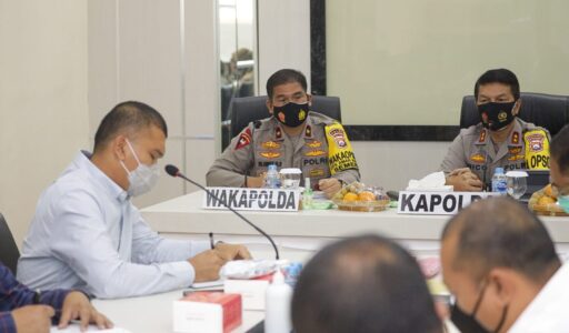 Kapolda Jatim: Pelayanan Masyarakat Harus Berjalan dengan Penerapan Protokol Kesehatan