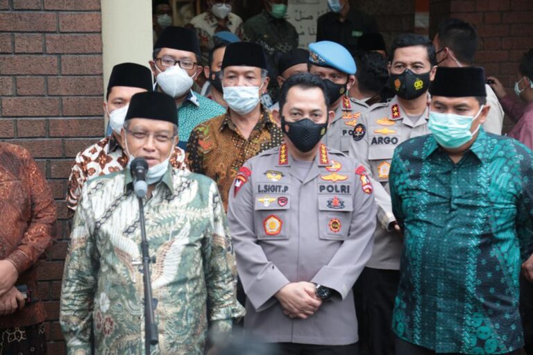 Kapolri Jenderal Listyo Sigit Berkunjung ke Kantor PBNU, Ini Pesannya 7 Kapolri Jenderal Listyo Sigit Berkunjung ke Kantor PBNU, Ini Pesannya