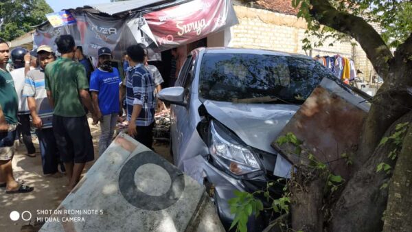 Mobil Toyoto Calya Sruduk Seorang Ibu Hingga Meninggal di Tempat