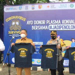 Kapolrestabes Surabaya bersama Plt Walkot Galakkan Screening Donor Plasma Konvalesen