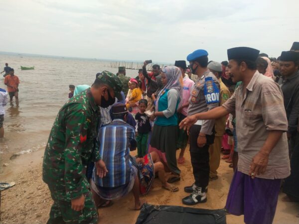 Nelayan yang Dikabarkan Hilang Tenggelam Ditemukam Meninggal Terapung 1 Nelayan yang Dikabarkan Hilang Tenggelam Ditemukam Meninggal Terapung