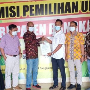 Jelang Pilkades 2021, KPU Bangkalan Serahkan DPT ke DPMD