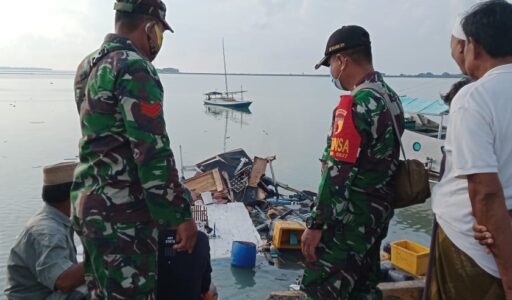 Babinsa Sumenep Berhasil Evakuasi Korban Ledakan Kapal