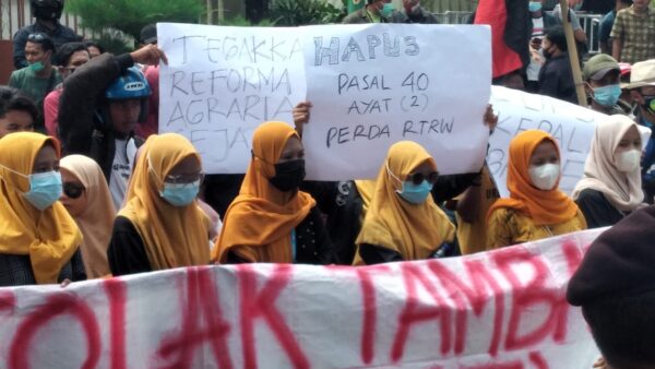 Tolak Fosfat, Puluhan Mahasiswa Demo Kantor Bappeda Sumenep