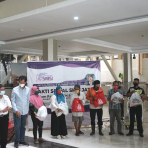 Peduli Masyarakat Terdampak Covid-19, SMSI Jatim Bagikan Sembako