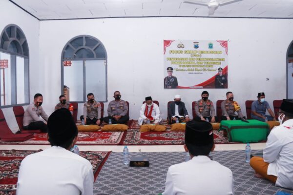 Tim Divisi Humas Polri Silaturahmi ke Ponpes Ushulul Hikmah AL Ibrohimi Gresik 1 Tim Divisi Humas Polri Silaturahmi ke Ponpes Ushulul Hikmah AL Ibrohimi Gresik