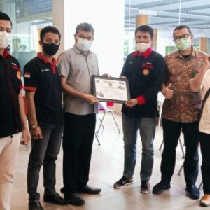 Jalin Silaturahmi, DPP PUMA Nusantara Berikan Piagam Kepada Ketua IDI Wilayah Riau 2 Jalin Silaturahmi, DPP PUMA Nusantara Berikan Piagam Kepada Ketua IDI Wilayah Riau