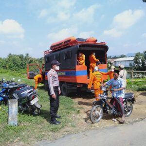 Tim Basarnas dan BPBD Sumenep Lakukan Pencarian Korban Orang Hilang di DAM Jepun