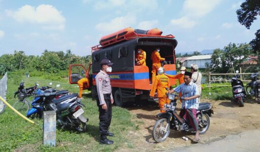 Tim Basarnas dan BPBD Sumenep Lakukan Pencarian Korban Orang Hilang di DAM Jepun