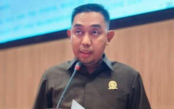 Anggota DPRD Sumenep H. Hairul Anwar Sebut KDMP Mampu Mendorong Pemerataan Ekonomi Masyarakat Desa 3 Anggota DPRD Sumenep H. Hairul Anwar Sebut KDMP Mampu Mendorong Pemerataan Ekonomi Masyarakat Desa
