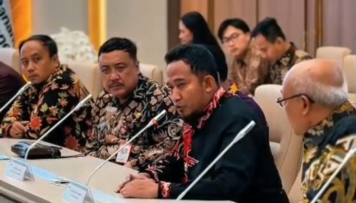Percepat Pemerataan Listrik di Kepulauan, Bupati Sumenep Teken MoU dengan PLN