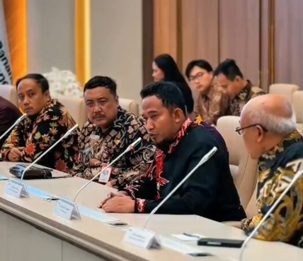 Percepat Pemerataan Listrik di Kepulauan, Bupati Sumenep Teken MoU dengan PLN