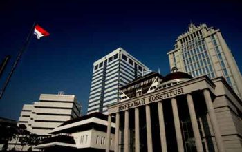 Konstitusi Indonesia : Idealitas dan Realitas dalam Perspektif Mahasiswa PPKn 5 Konstitusi Indonesia : Idealitas dan Realitas dalam Perspektif Mahasiswa PPKn